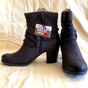 Price Drop‼️ again ❣️NWT Tamaris Soft Brown Suede Booties Size 37 EU US 6